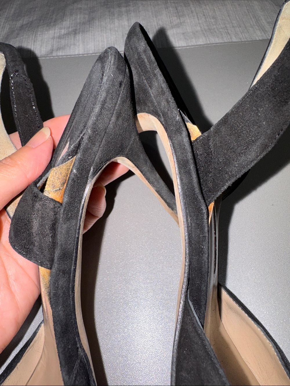 Manolo Blahnik Carolyne Black Suede Slingback Pointed Pumps Size EU 39 / US 8.5 - Picture 17 of 17